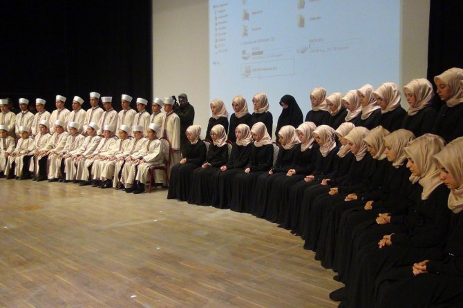 Adıyaman'da 52 genç hafız icazetlerini aldı