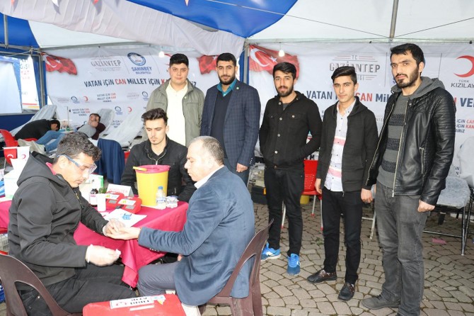 Kan bağışında bulunmak insani ve erdemli bir davranıştır