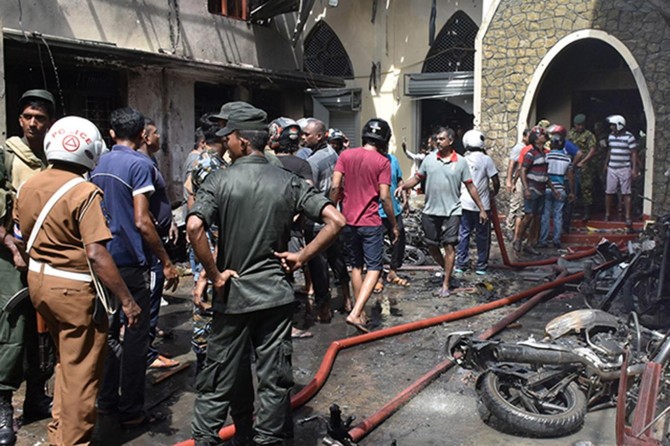 Sri Lanka’daki ölenlerin sayısı 359'a, gözaltı sayısı 100'e yükseldi