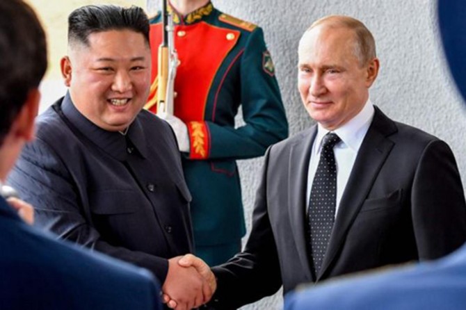 Kim ve Putin bir araya geldi