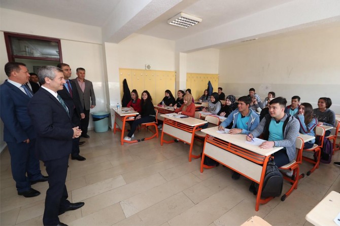 İslam'ın ilk emri 'oku'dur