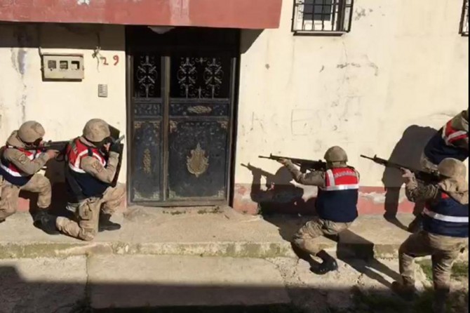 Siirt'te PKK operasyonu: 3 gözaltı