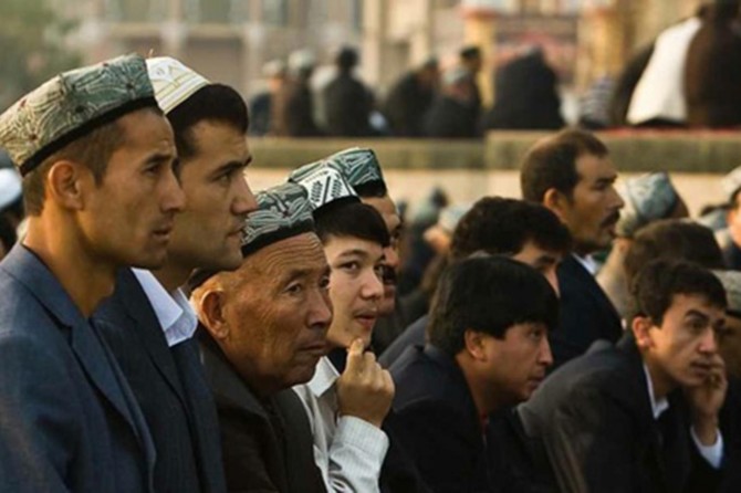 Komünist Çin yönetimi: Başörtüsü ve sakal yasak