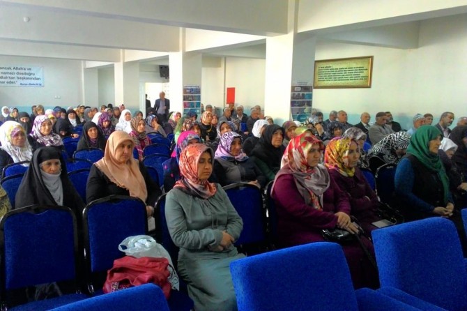 Adıyaman'da Kutsal topraklara gidecek hacı adaylarına seminer verildi