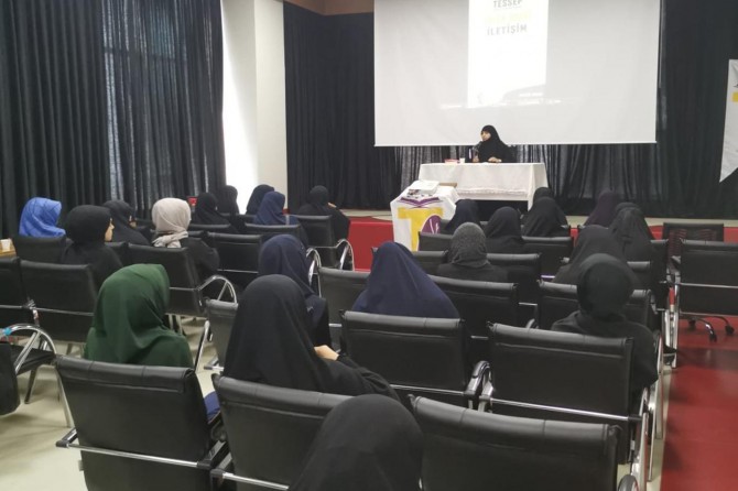 Sağlıklı bir birliktelik için eşler arası iletişim önemlidir