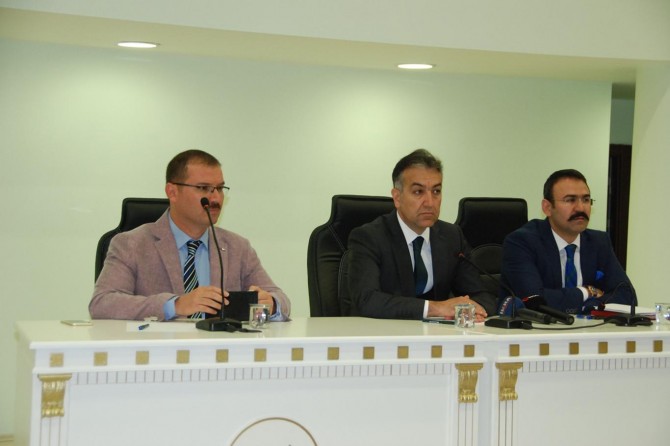 Yeni dönem muhtarlarla ilk toplantı yapıldı