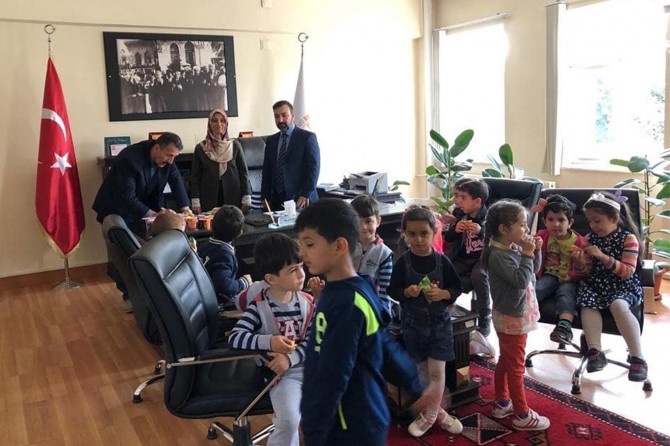 ​Adıyaman Şehid Ramazan Özen Anaokulu öğrencileri harçlıklarını cami inşaatına bağışladı