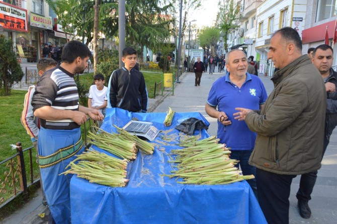 Siirt'te yayla muzu tezgâhlardaki yerini aldı