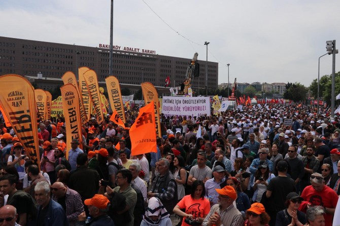 ​İstanbul'da 1 Mayıs kutlandı