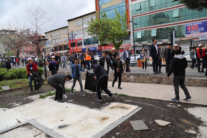 Bingöl’de öğrencilerden farkındalık için çevre temizliği