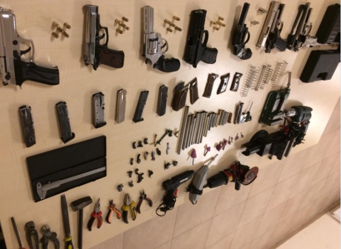 Gaziantep'te kaçak silah imalatı ve kapkaça 3 tutuklama