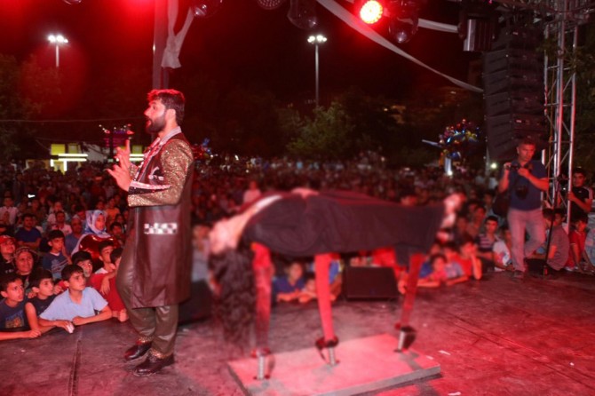 Ramazanın ruhuna aykırı programlar istemiyoruz