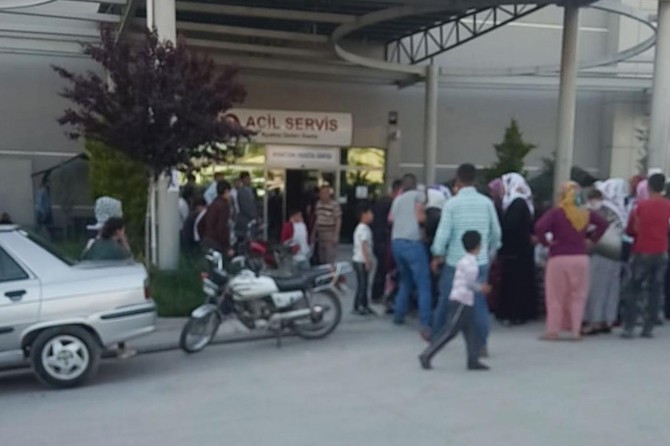 Birecik’te traktörün hidrolik kollarına sıkışan genç hayatını kaybetti