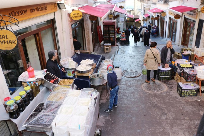 Tarihi çarşılarda ramazan bereketi