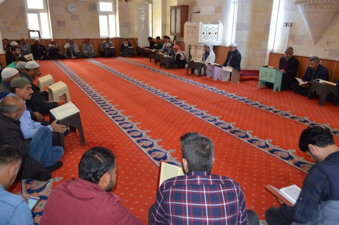 Tüm vatandaşlar mukabele halkasına katılsın