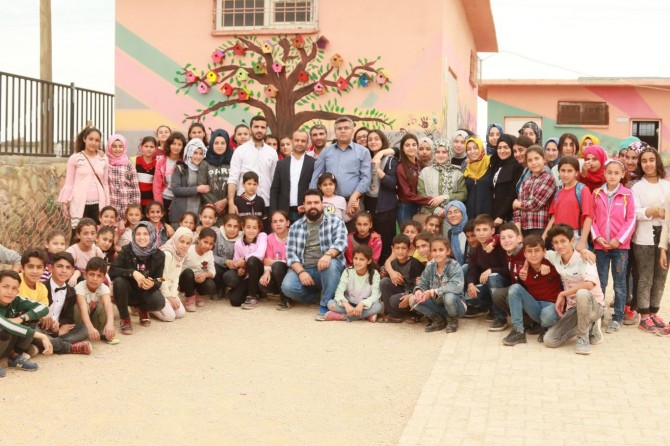 Mardin'de imam hatip öğrencileri kuşlara yuva yaptı