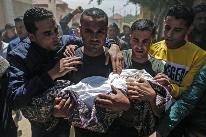 Gazan pay last respect to their martyrs