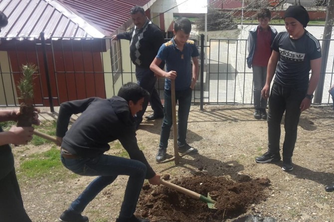 Bitlis'te Her Öğrencinin Bir Ağacı Olsun etkinliği