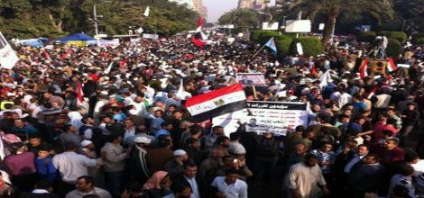 Mısır'da muhalefetten kırmızı kart gösterileri