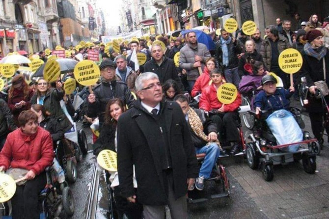 Engelliler sahip olması gereken birçok haktan mahrum bırakıldı