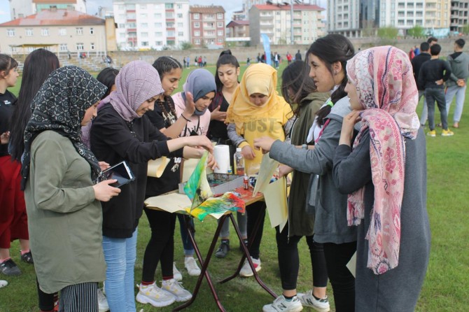 Muş’ta sosyal medyadan sosyal meydana etkinliği