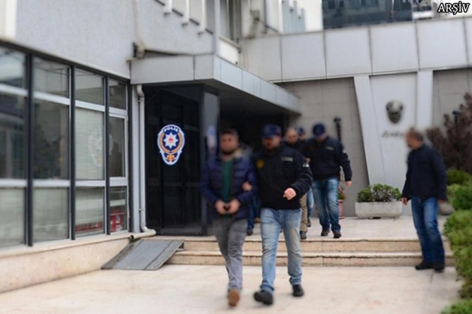 Derbarê 64 polêsên berê de qerara binçavîyê hat dayîn