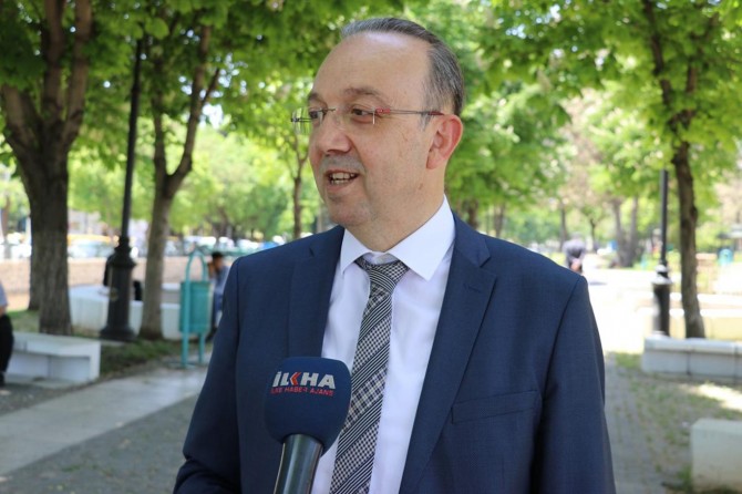 İlaçta dışa bağımlılıktan kurtulmalıyız