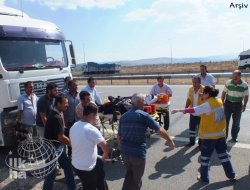 Servis Minibüsü TIR'la Çarpıştı: 9 Yaralı