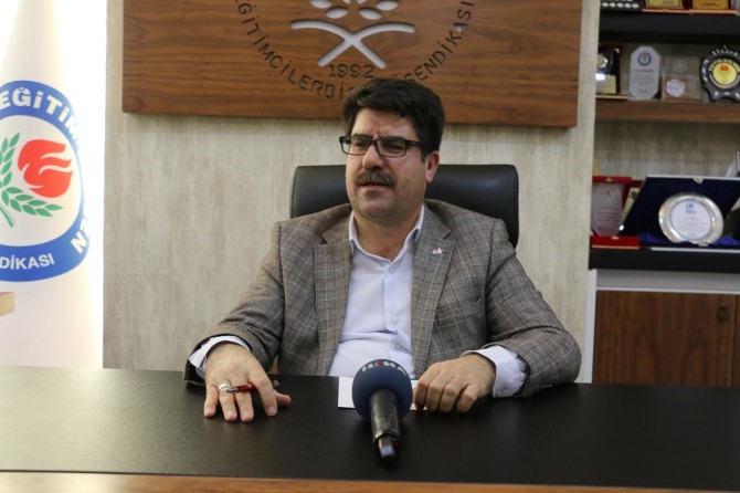 Eğitim çalışma takvimiyle ilgili eğitim çalışanlarının görüşü alınmalıdır