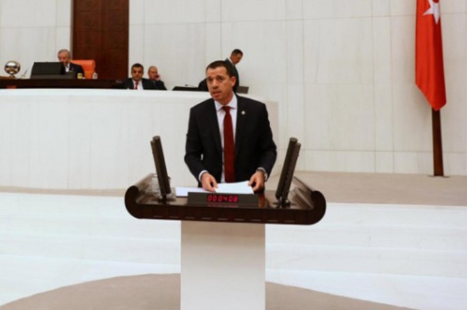 AK Partili Özşavlı'dan Kürdçe açıklaması
