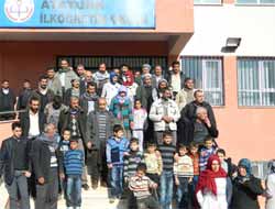 Okulun Bahçe Duvarı Yapılmazsa Çocuklarını Okula Göndermeyecekler