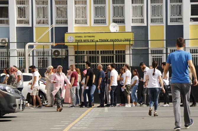 Sınav ücretleri ticarete dökülmüş