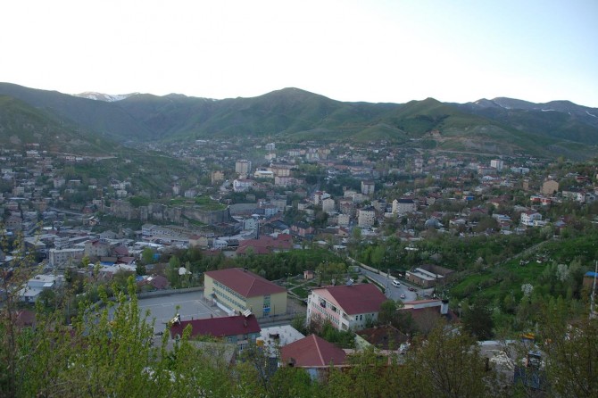 Bitlis’te toplantı ve gösteri yürüyüşleri yılsonuna kadar izne bağlandı