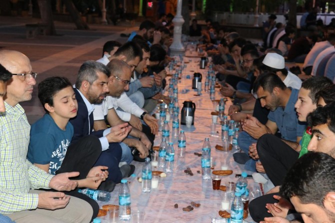 Gaziantepliler Ümmet İftarında bir araya geldi