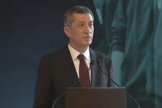 Bakan Selçuk: Liselerde ders sayısı düşüyor