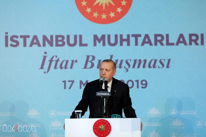 President Erdoğan shares iftar with mukhtars