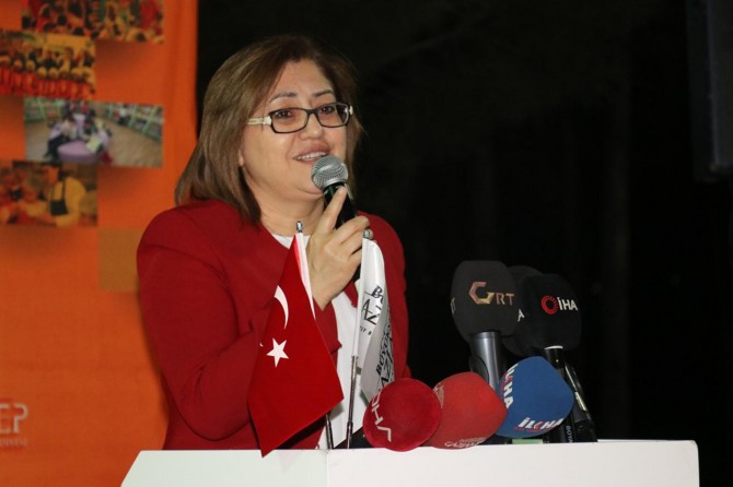 İslam âlemi olarak zor günlerden geçiyoruz