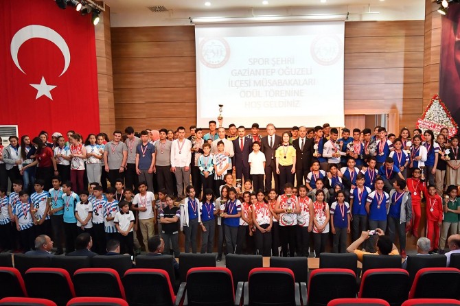 İyi yetiştiğiniz müddetçe geleceğe güvenle bakacağız