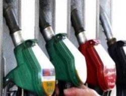 Benzin içeriye 4,60 dışarıya 1,43 TL'ye satılıyor!