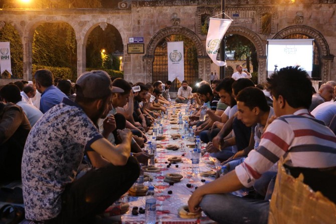 Şanlıurfa'da Ümmet İftarı düzenlendi