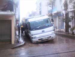 Kazdığı Çukura Düştü