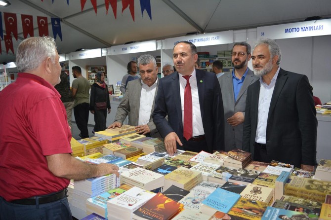 ​Kültürel etkinlikler günlük siyasetten uzak olmalı