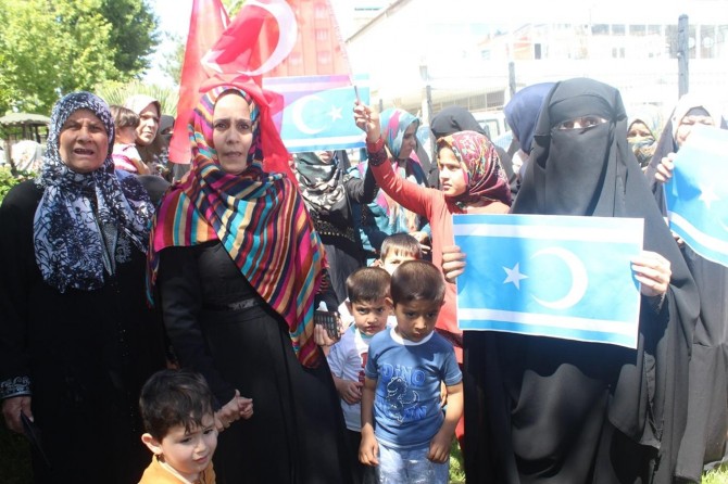 Yakınları gözaltına alınan Türkmenler yetkililere seslendi