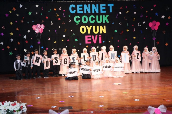 Kur’an-ı Kerim eğitimi gören minikler taçlandırıldı