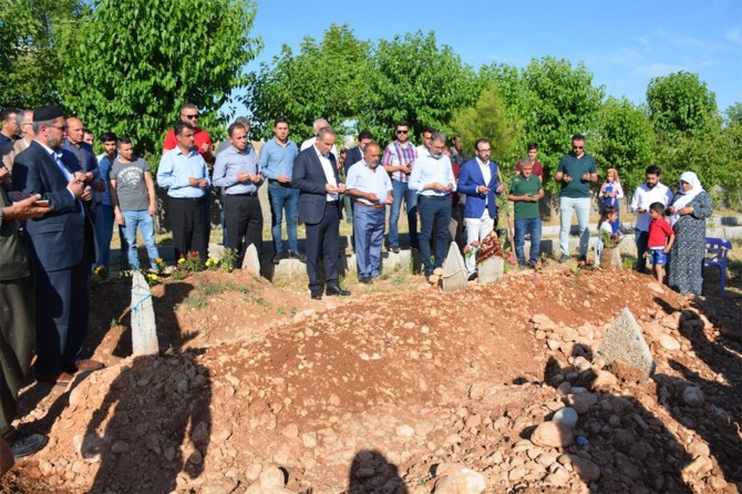 Bombalı saldırıda katledilenler mezarları başında anıldı
