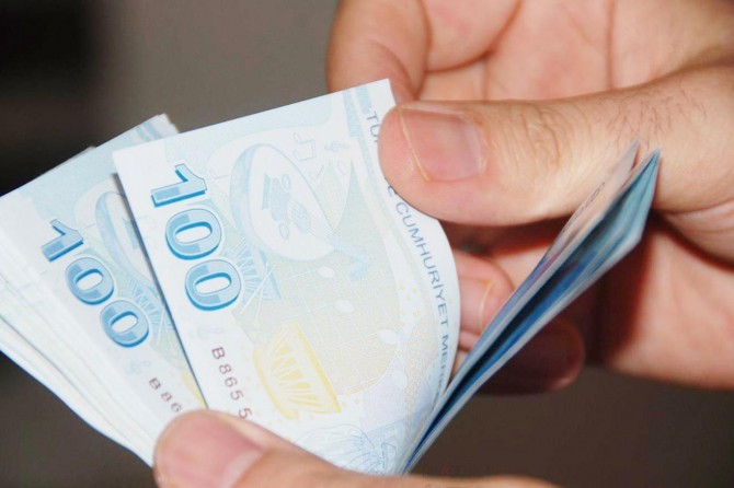 Emeklinin bayram ikramiyesi yatırıldı