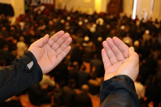 "Kadir Gecesi, İslam ümmetinin vahdetine vesile olsun"