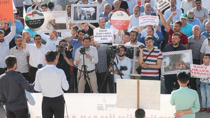Siyonistlerle mücadele etmek tüm insanlığın vazifesidir