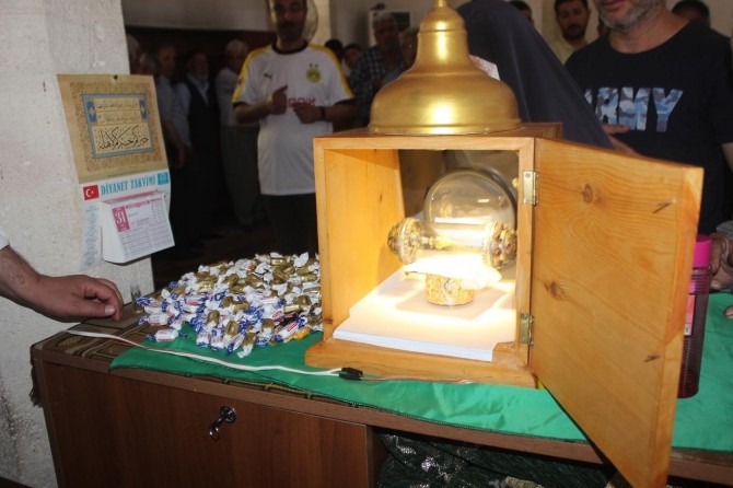 Adıyaman Kab Camii'nde Sakal-ı Şerif ziyarete açıldı