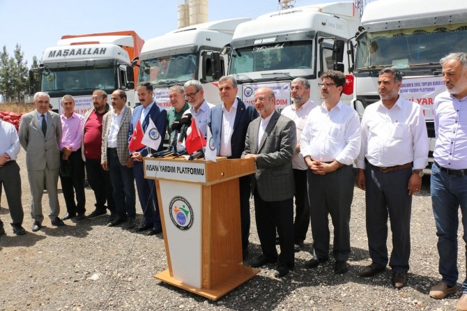 Şanlıurfa'dan İdlip Bölgesine 8 TIR insani yardım gönderildi